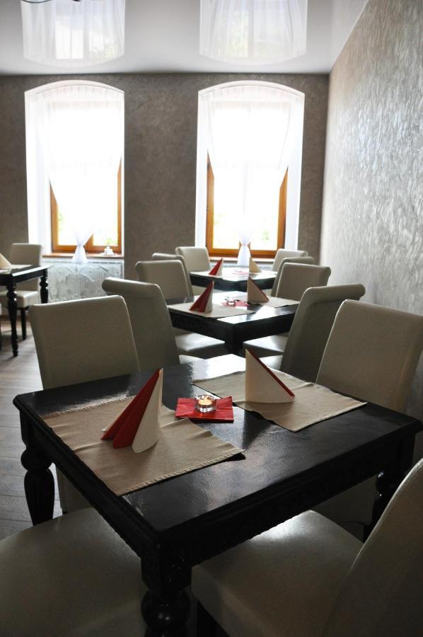 Hotel Mertin Chomutov Εξωτερικό φωτογραφία