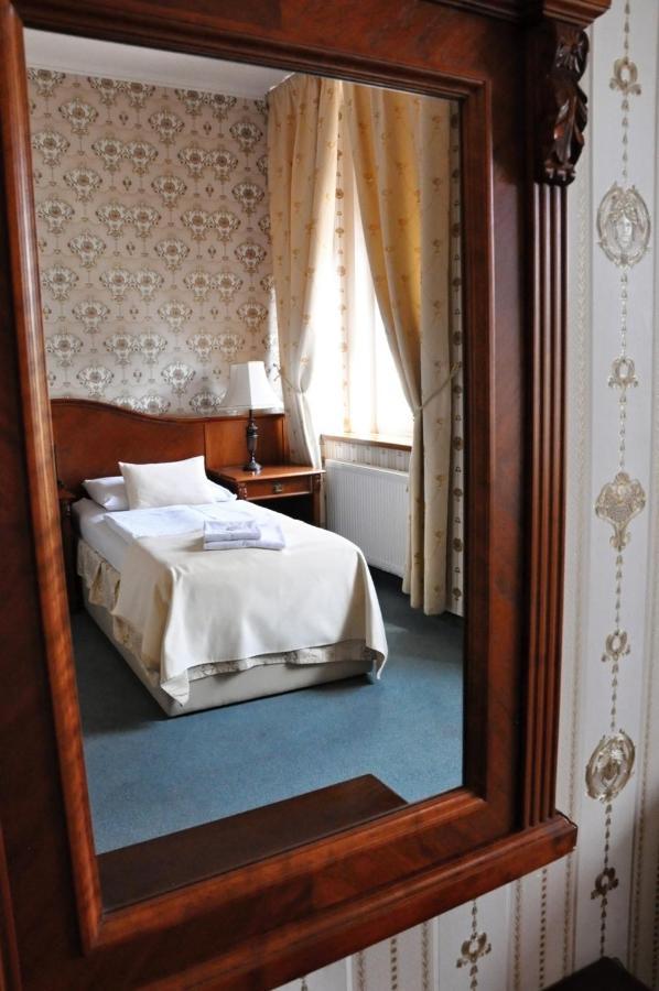 Hotel Mertin Chomutov Εξωτερικό φωτογραφία