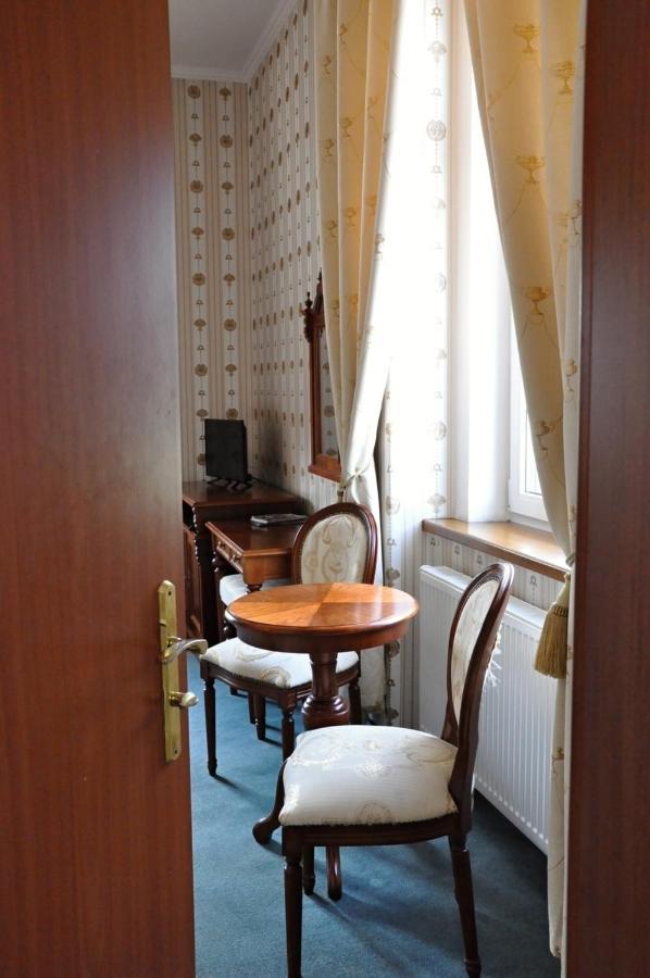 Hotel Mertin Chomutov Εξωτερικό φωτογραφία